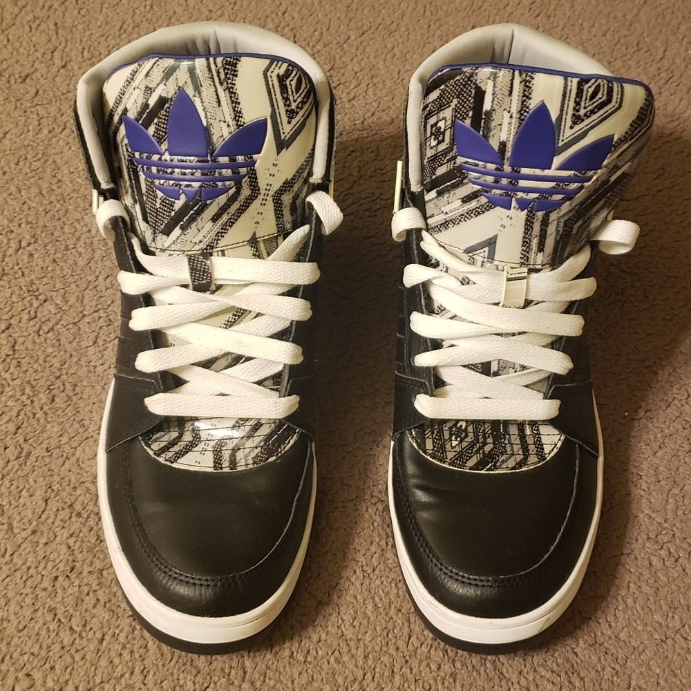 Men's Adidas sneakers